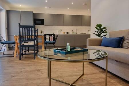 Beautiful Apartment Overlooking A Garden London Exterior foto